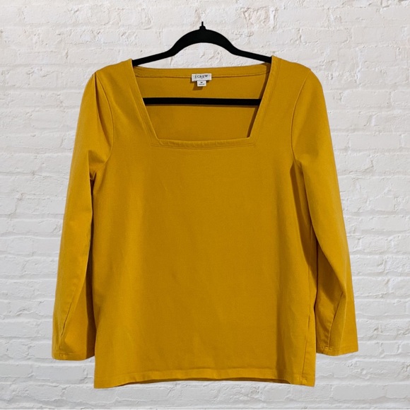 22. J. Crew Tee-Shirt Womans Size-M Square Neckline Mustard Yellow 3/4 Sleeves - Picture 1 of 6